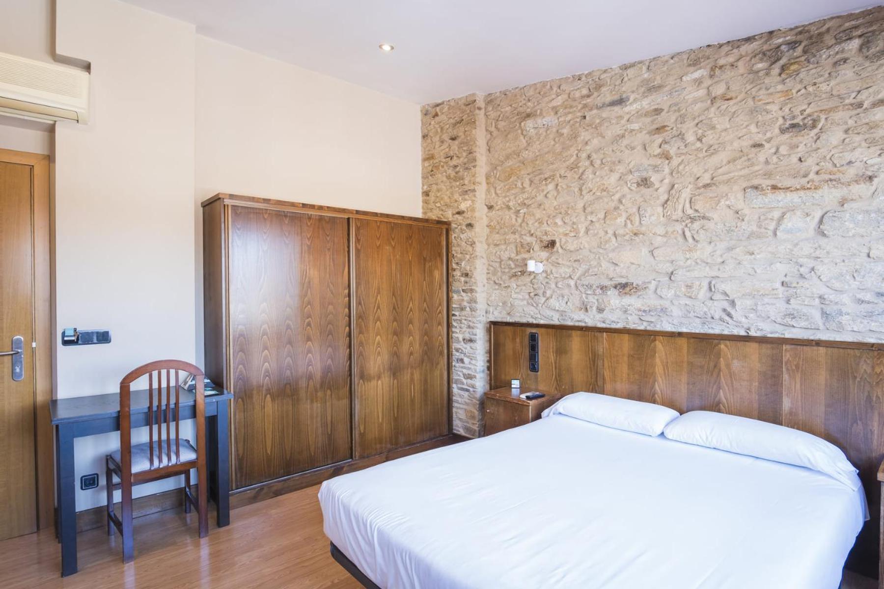 Hotel Alda Avenida ซานติอาโก เด กอมโปสเตลา ภายนอก รูปภาพ