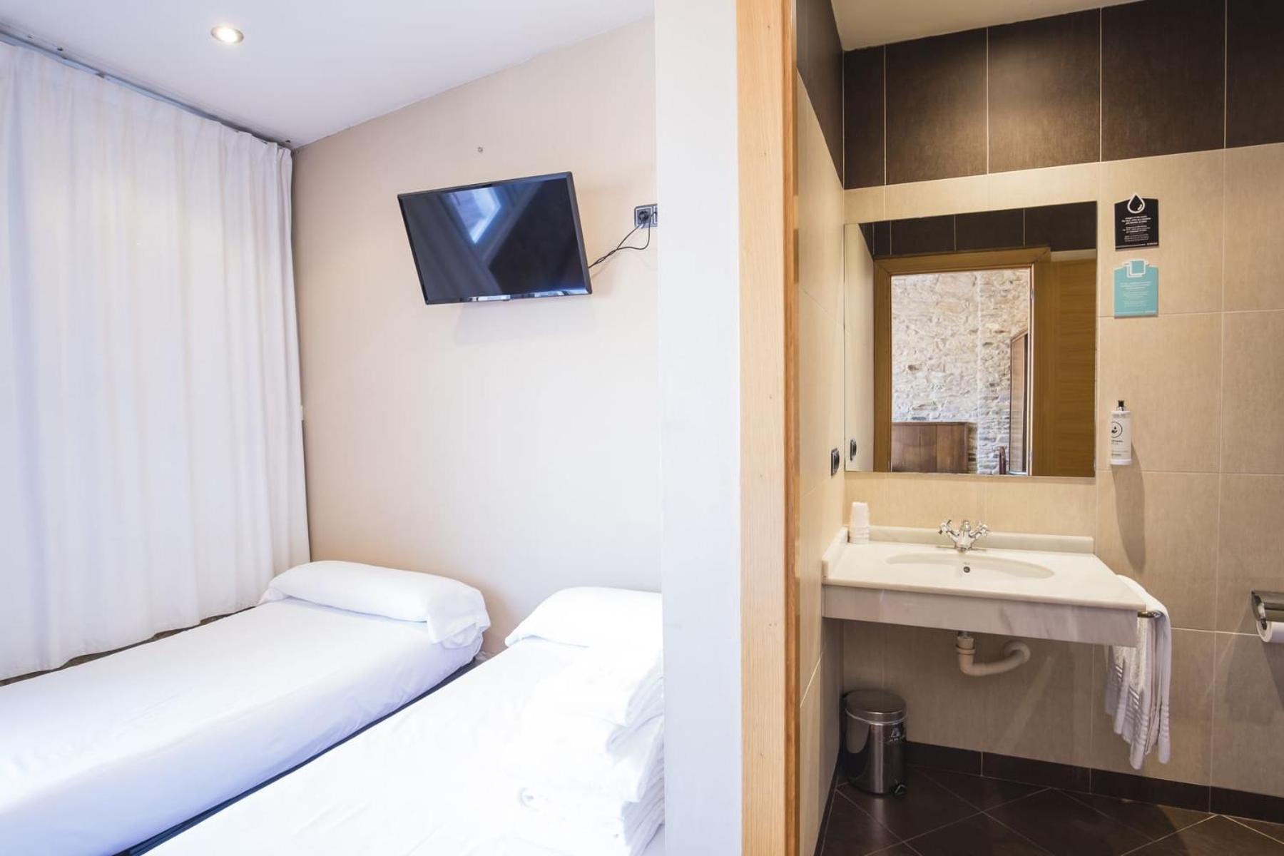 Hotel Alda Avenida ซานติอาโก เด กอมโปสเตลา ภายนอก รูปภาพ